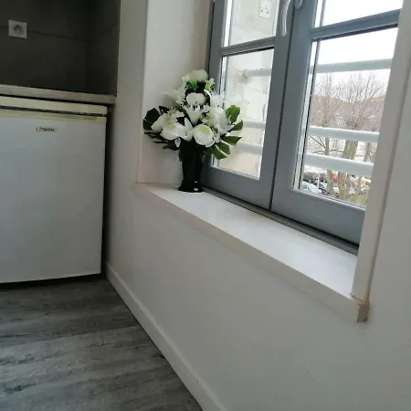 Rochefort, 1 Piece, 2 Personnes - Fr-1-246b-46 Apartmán *